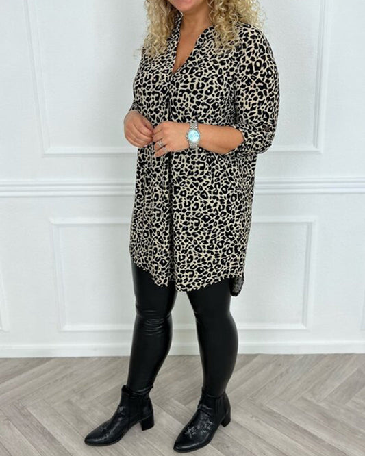 Bluse mit Eleganz und Leopardenmuster