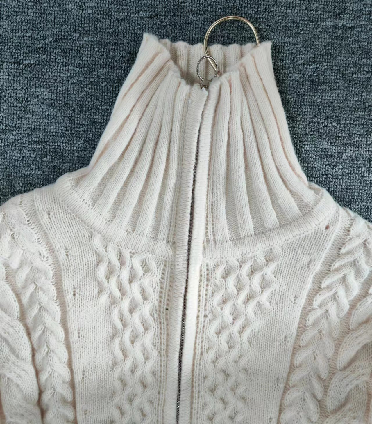 Monci® - Bequeme einfarbige Strickjacke mit langen Ärmeln