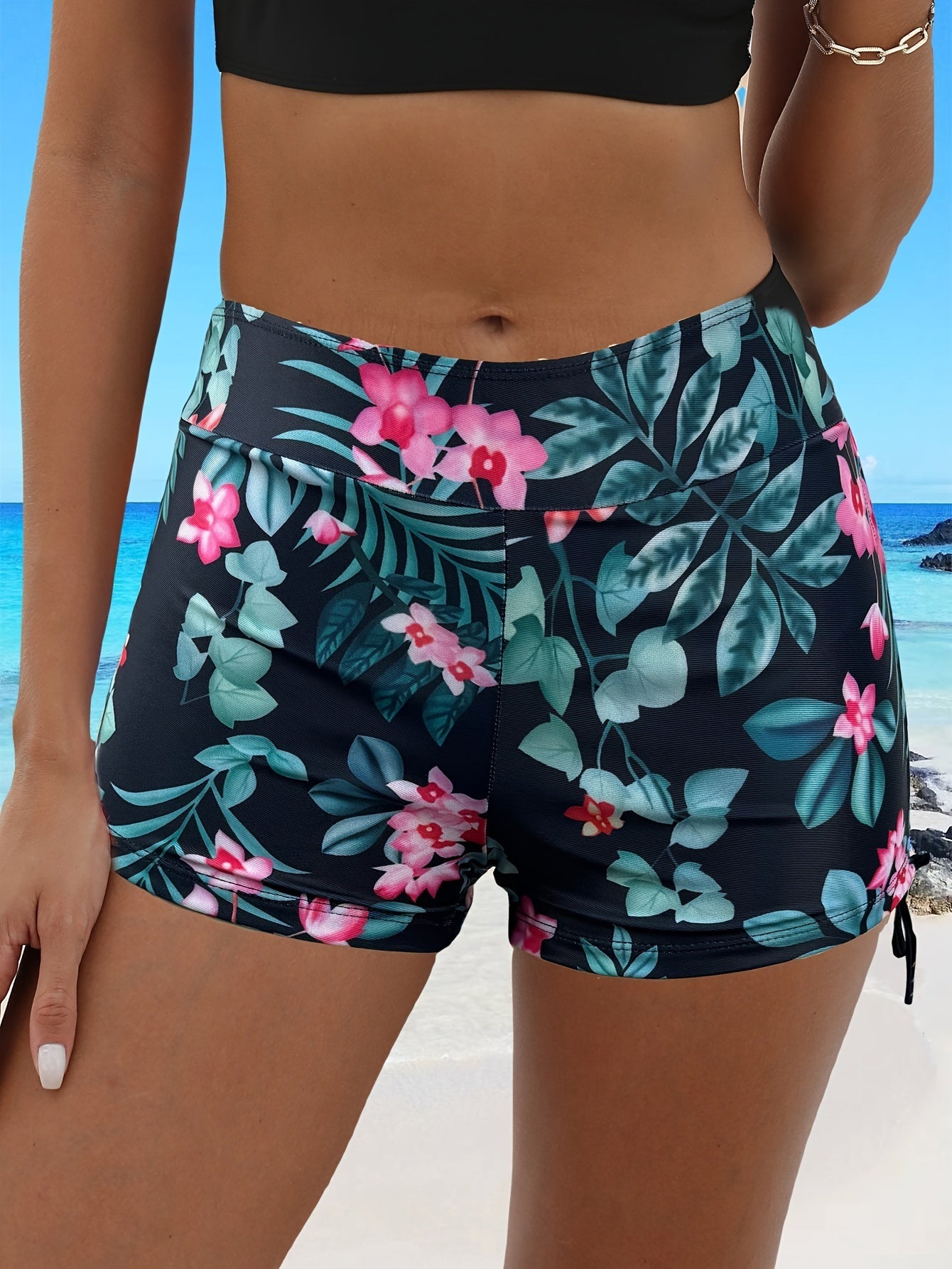 Schwarze Blumen-Shorts - Tessa